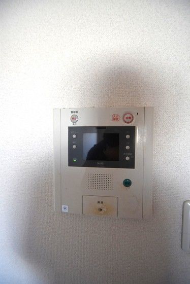 �y�Z�L�����e�B�z�@