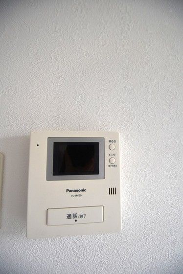 �y�Z�L�����e�B�z�@
