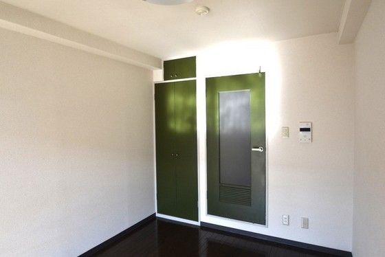 �y�����E���r���O�z�@