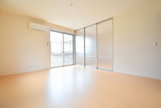 �y�����E���r���O�z�@