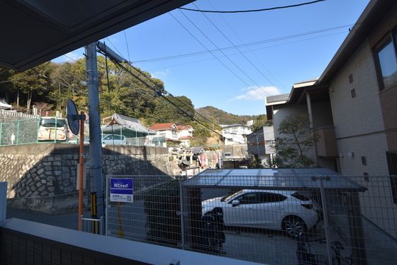 �y���]�z�@