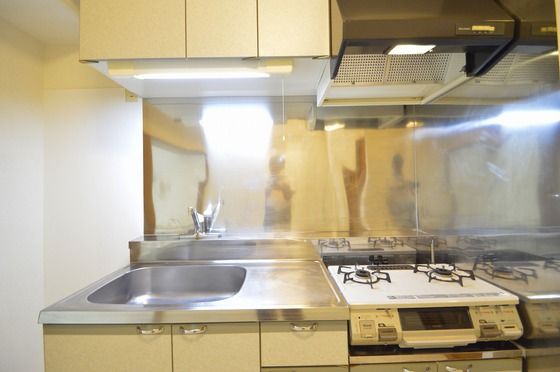 �y�L�b�`���z�@