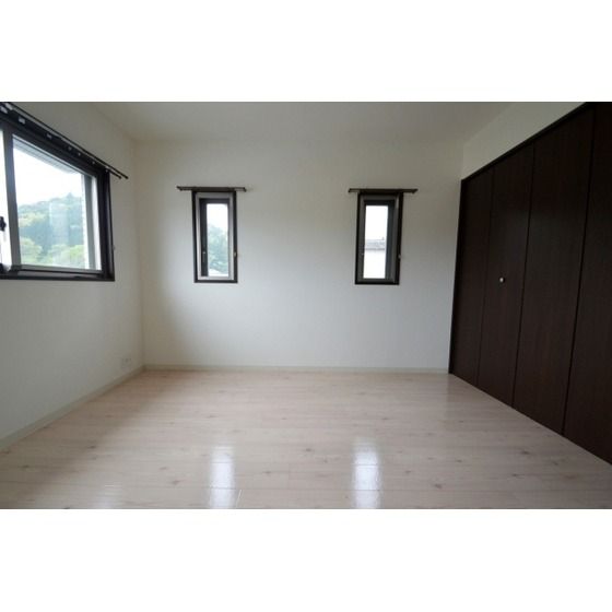 �y�����E���r���O�z�@