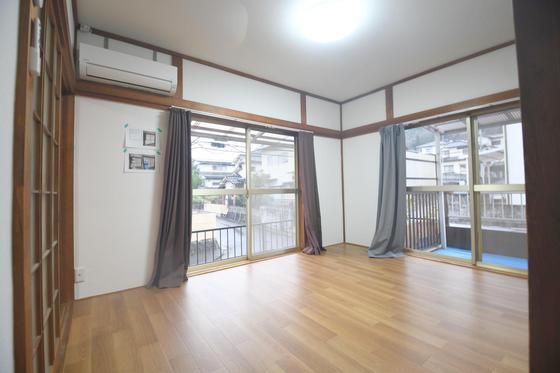 �y�����E���r���O�z�@�G�A�R��2025�N��