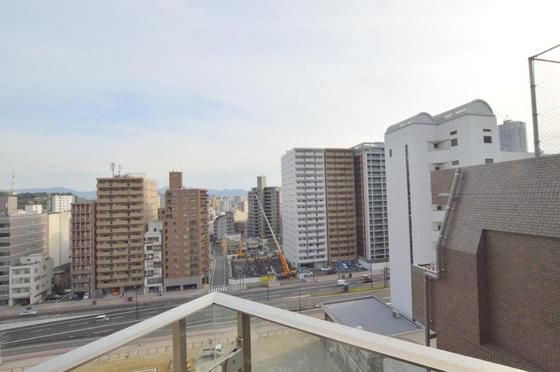 �y���]�z�@