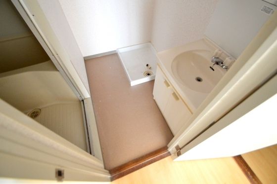 �y���̑������E�X�y�[�X�z�@���ʒE�ߏ�