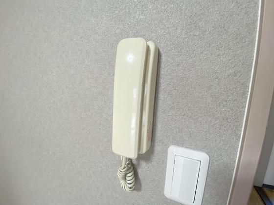 �y�Z�L�����e�B�z�@