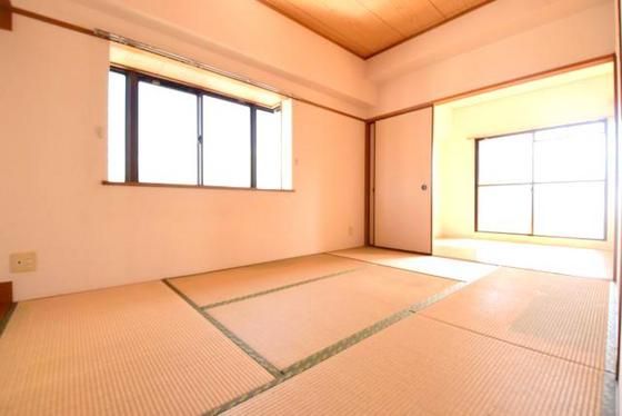 �y�����E���r���O�z�@