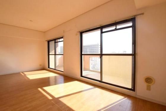 �y�����E���r���O�z�@