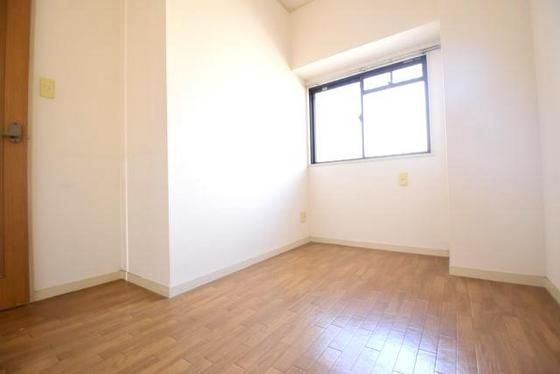 �y�����E���r���O�z�@