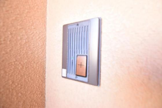 �y�Z�L�����e�B�z�@