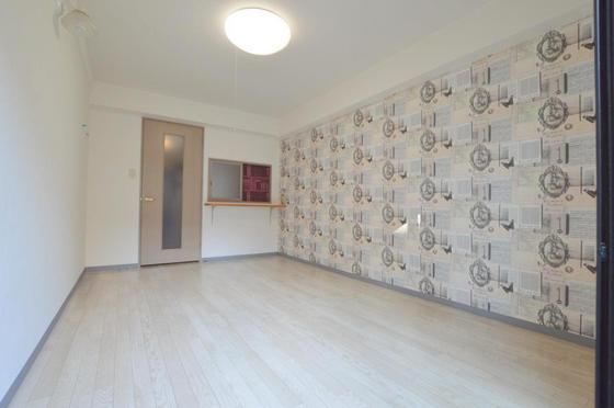 �y�����E���r���O�z�@