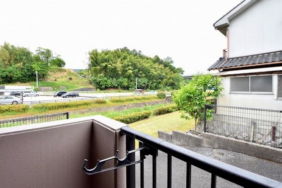 �y���]�z�@