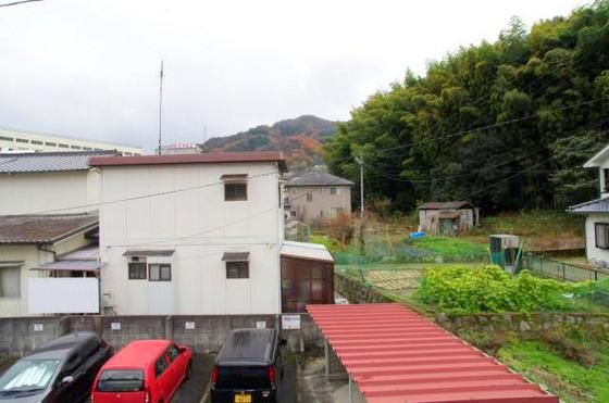 �y���]�z�@