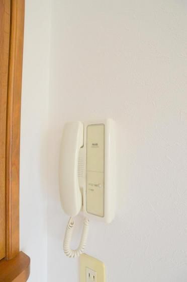 �y�Z�L�����e�B�z�@