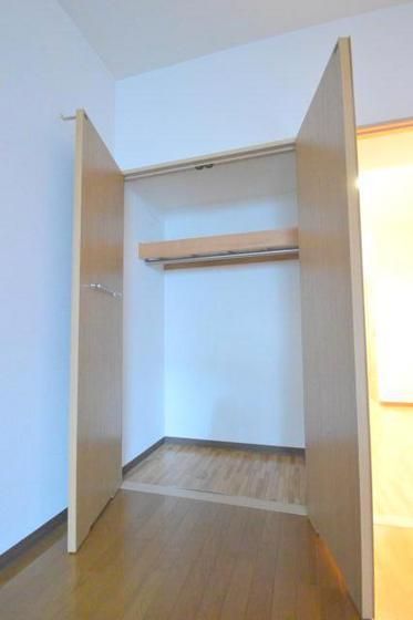 �y���[�z�@�N���[�[�b�g