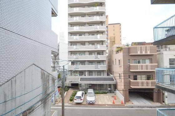 �y���]�z�@���]