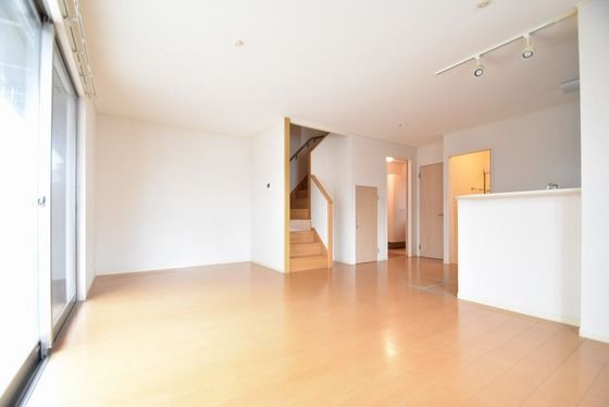 �y�����E���r���O�z�@