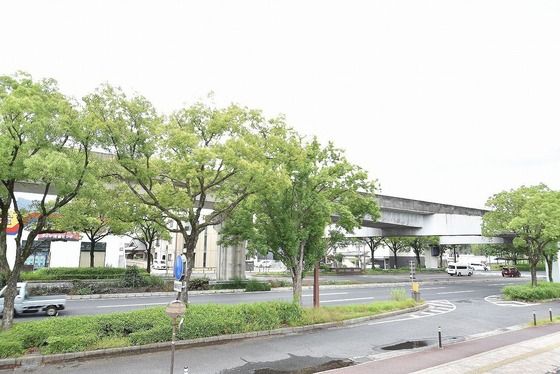 �y���]�z�@