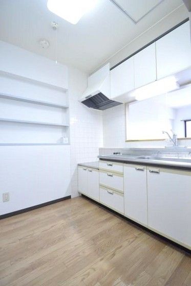 �y�L�b�`���z�@