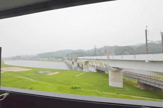 �y���]�z�@