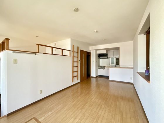 �y�����E���r���O�z�@