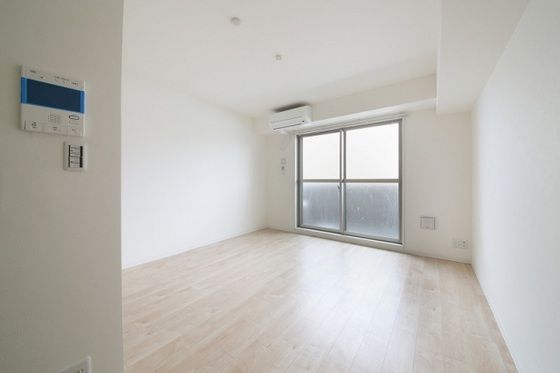 �y�����E���r���O�z�@