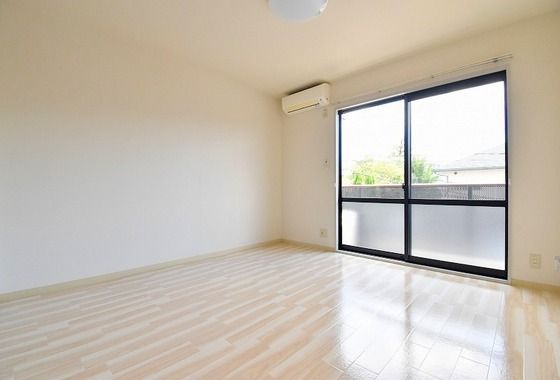 �y�����E���r���O�z�@