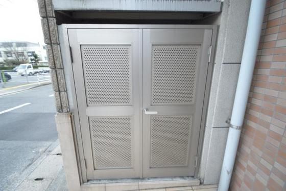 ��p�S�~�u��