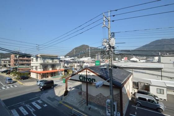 �y���]�z�@