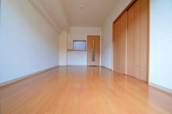 �y�����E���r���O�z�@