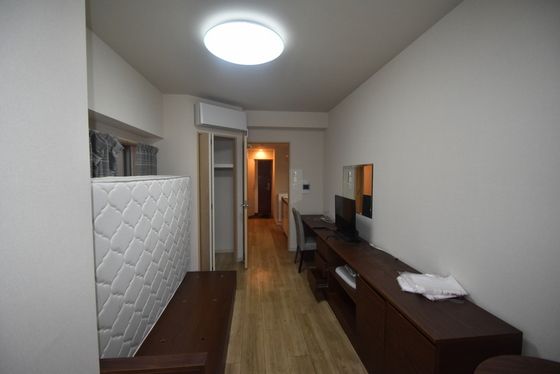 �y�����E���r���O�z�@