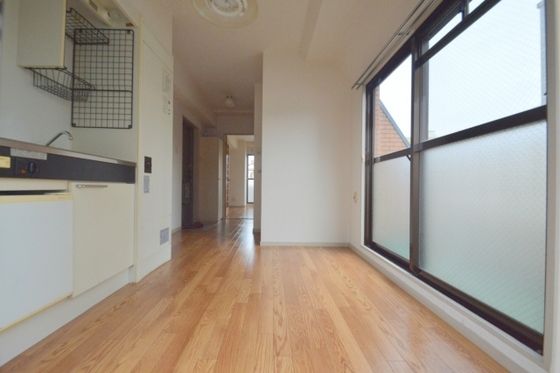 �y�����E���r���O�z�@�c�j5��