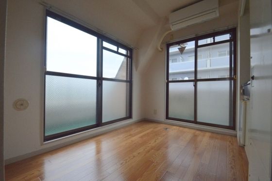 �y�����E���r���O�z�@�Ƃ��Ă����邢�����ł��I