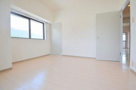 �y���̑������E�X�y�[�X�z�@