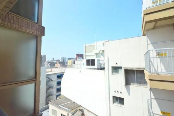 �y���]�z�@