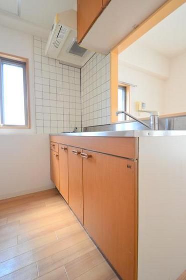 �y�L�b�`���z�@