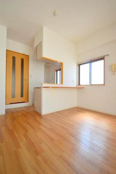 �y�����E���r���O�z�@