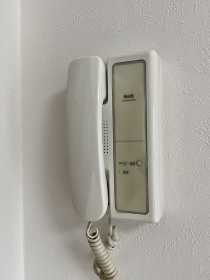 �y�Z�L�����e�B�z�@