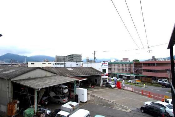 �y���]�z�@