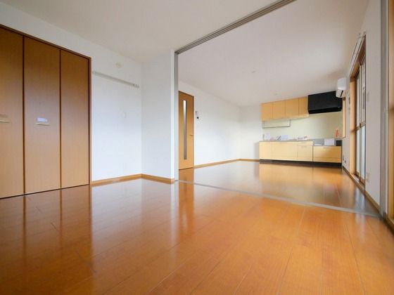 �y�����E���r���O�z�@