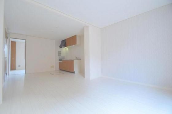 �y�����E���r���O�z�@