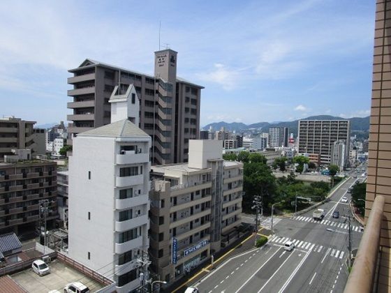 �y���]�z�@