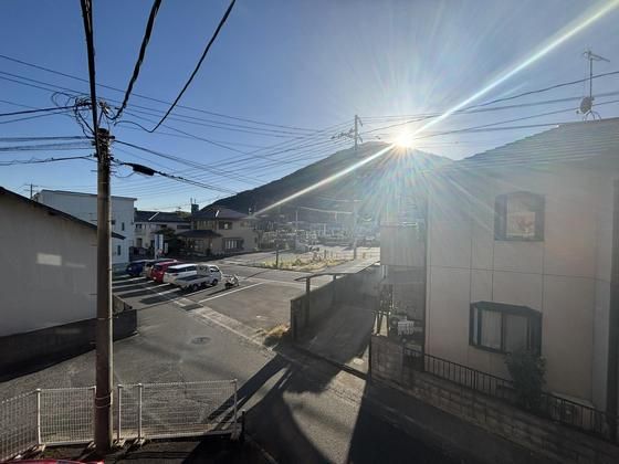 �y���]�z�@