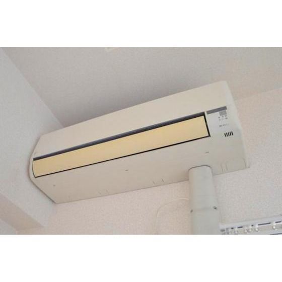 �y���̑��ݔ��z�@�G�A�R��