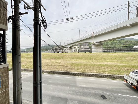 �y���]�z�@