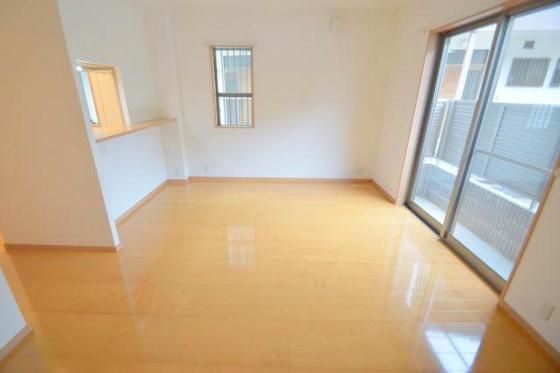 �y�����E���r���O�z�@