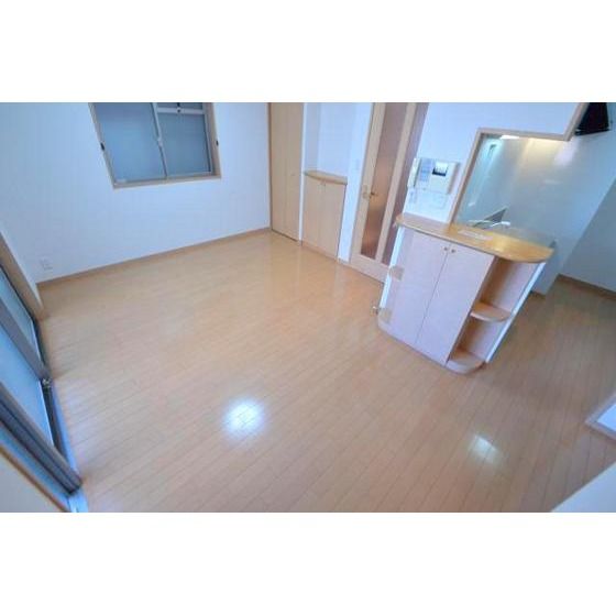 �y�����E���r���O�z�@