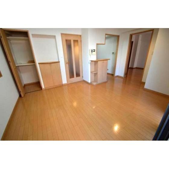 �y�����E���r���O�z�@