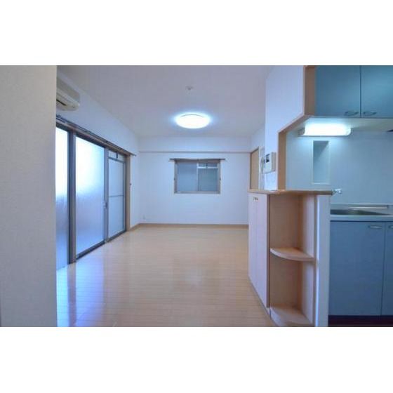 �y�����E���r���O�z�@